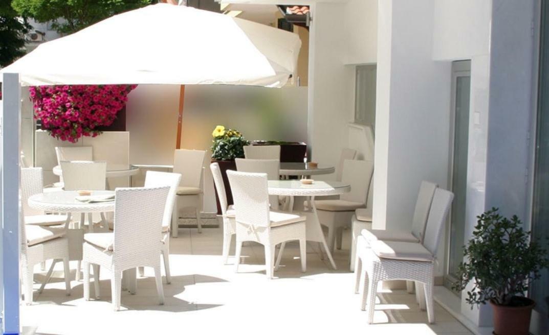 Hotel Loretta Rimini Exterior photo